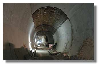 [Foto:tunnelbau-richtung-ostentor.jpg]