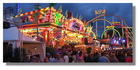 [Foto:cranger-kirmes-blaue-stunde.jpg]