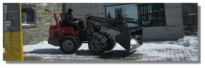 [Foto:gornergrat-bagger-winterdienst.jpg]