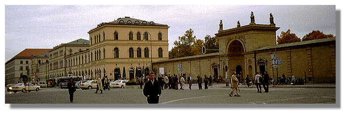 [Foto:muenchen-hofgarten.jpg]