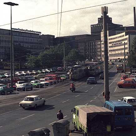 [Foto:koenigswall-strassenbahn.jpg]
