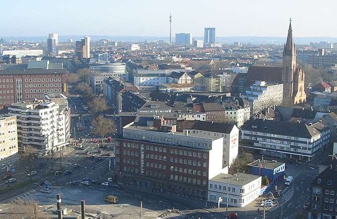 [Foto:blick-zum-hohen-wall.jpg]