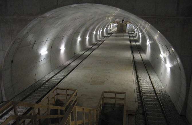 [Foto:tunnelbau-unionstrasse.jpg]