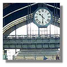 [Foto:wandelhalle-uhr.jpg]