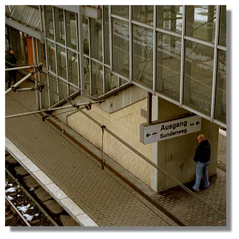 [Foto:mar-2001-pinkeln-im-stehen.jpg]