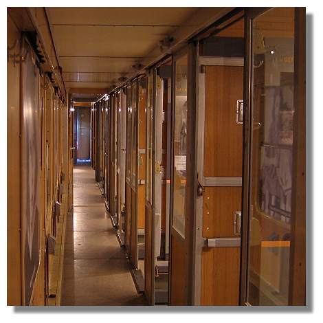 [Foto:zug-der-erinnerung-innen.jpg]