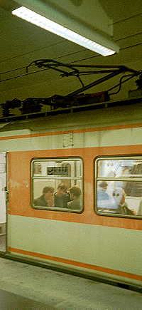 [Foto:flughafenbahnhof.jpg]