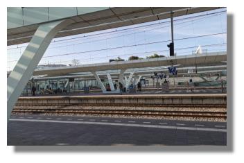 [Foto:arnhem-bahnhof-bahnsteige.jpg]