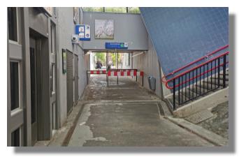 [Foto:middelburg-bahnhof-treppe.jpg]