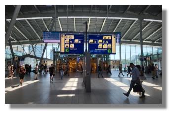[Foto:utrecht-centraal-bahnhofshalle.jpg]