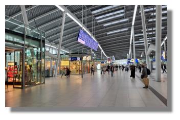 [Foto:utrecht-centraal-bahnhofshalle.jpg]