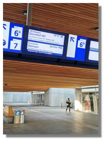 [Foto:arnhem-bahnhof-anzeiger.jpg]