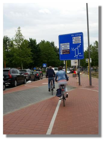 [Foto:knokke-heist-kreisverkehr-bahnhof.jpg]