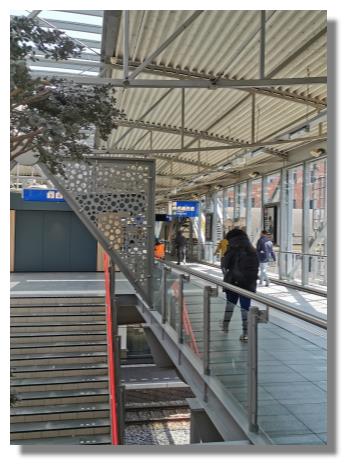 [Foto:s-hertogenbosch-bahnhof-treppe.jpg]