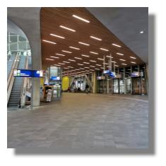 [Foto:arnhem-bahnhof-fahrkartenautomaten.jpg]