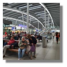[Foto:utrecht-centraal-wartebereich.jpg]