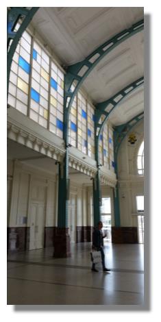 [Foto:bahnhof-oostende-von-innen.jpg]