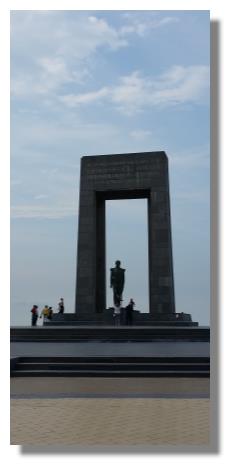 [Foto:de-panne-denkmal.jpg]