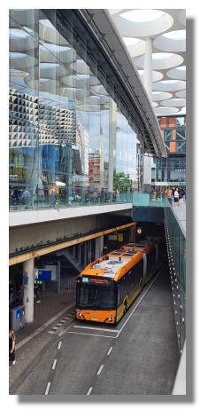 [Foto:utrecht-centraal-linienbus.jpg]