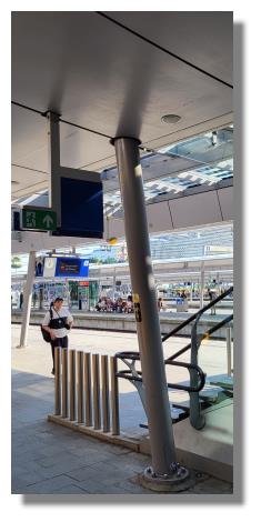[Foto:utrecht-centraal-unten.jpg]