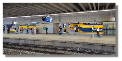 [Foto:utrecht-centraal-unten.jpg]