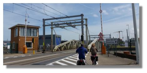 [Foto:zeebrugge-dorp-bruecke.jpg]