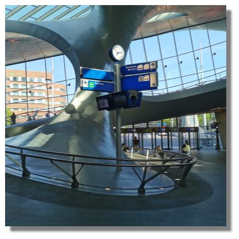 [Foto:arnhem-bahnhof-schraube.jpg]