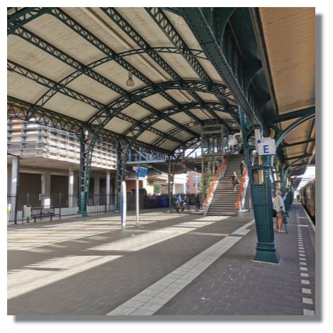 [Foto:s-hertogenbosch-bahnhof-sonnenschein.jpg]