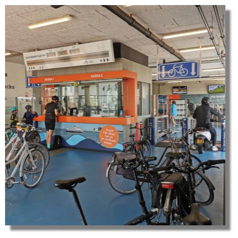 [Foto:vlissingen-faehre-wartesaal.jpg]
