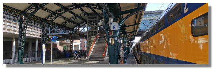 [Foto:s-hertogenbosch-bahnhof-bahnsteig.jpg]