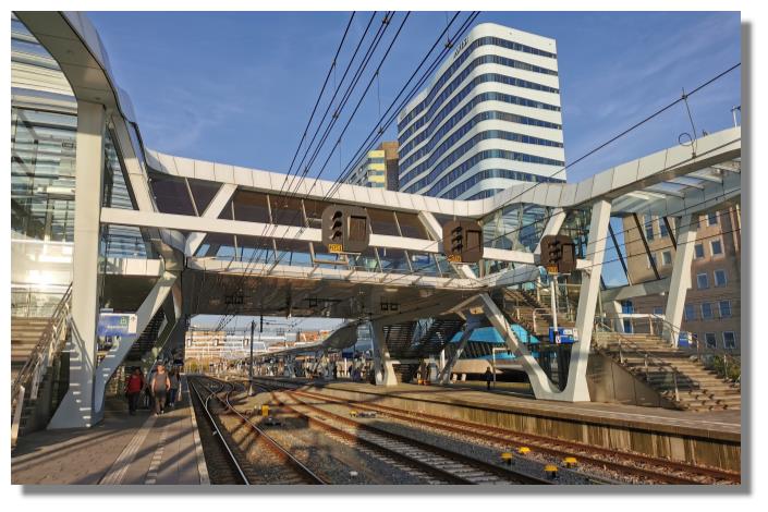 [Foto:arnhem-bahnhof-signale.jpg]