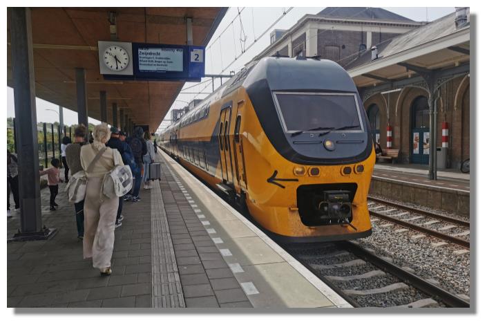 [Foto:middelburg-bahnhof-eisenbahn.jpg]