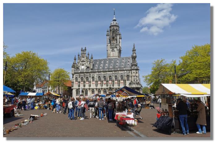 [Foto:middelburg-rathaus-markt.jpg]