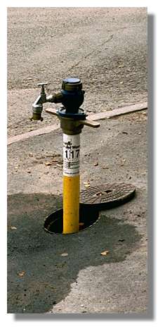 [Foto:dew-unterflurhydrant.jpg]