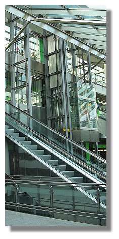 [Foto:flughafen-terminal.jpg]
