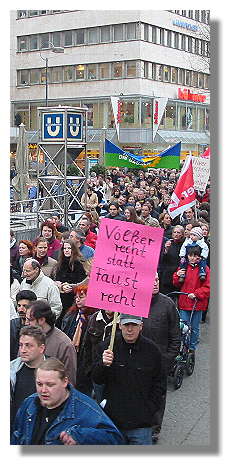 [Foto:golfkrieg-maerz-2003-demo.jpg]