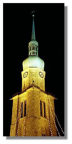 [Foto:reinoldikirche-weihnachtsmarkt.jpg]