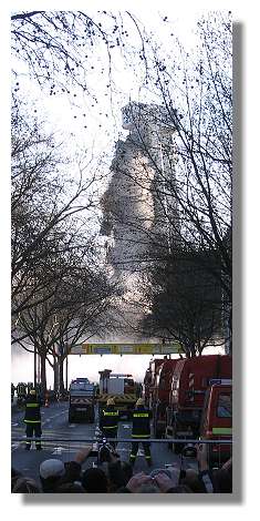 [Foto:sprengung-volkswohlbund-hochhaus.jpg]