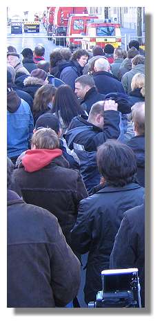 [Foto:sprengung-volkswohlbund-zuschauer.jpg]
