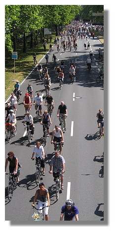 [Foto:stillleben-b1-rheinlanddamm.jpg]