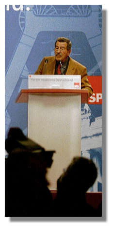 [Foto:westfalenhalle-2002-guenter-grass.jpg]