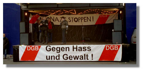 [Foto:mar-2001-gegendemo.jpg]