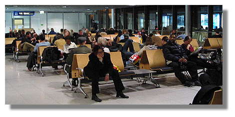 [Foto:flughafen-terminal.jpg]