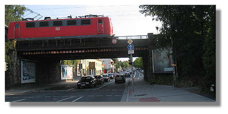 [Foto:fussweg-zum-bahnhof-aplerbeck.jpg]