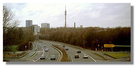 [Foto:hacheney-ruhrallee.jpg]
