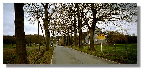 [Foto:kruckeler-strasse-grossholthausen.jpg]