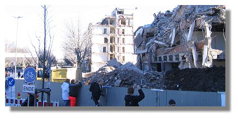 [Foto:sprengung-volkswohlbund-hochhaus.jpg]