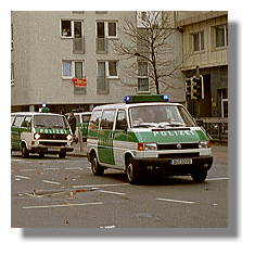 [Foto:mar-2001-polizei.jpg]