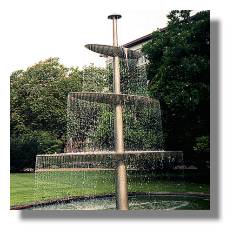 [Foto:dew-brunnen.jpg]