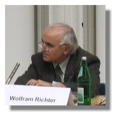 [Foto:dr-wolfram-richter-feb.jpg]